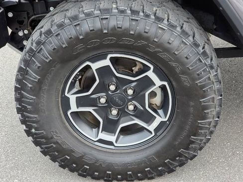 Used 2021 Jeep Gladiator Mojave AWD/4WD image 18