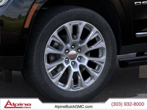 New 2026 GMC Yukon XL Denali w/ Denali Reserve Package AWD/4WD image 9