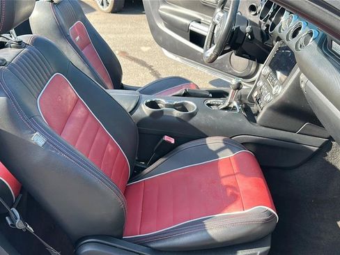 Used 2015 Ford Mustang Convertible w/ Equipment Group 051A RWD image 36