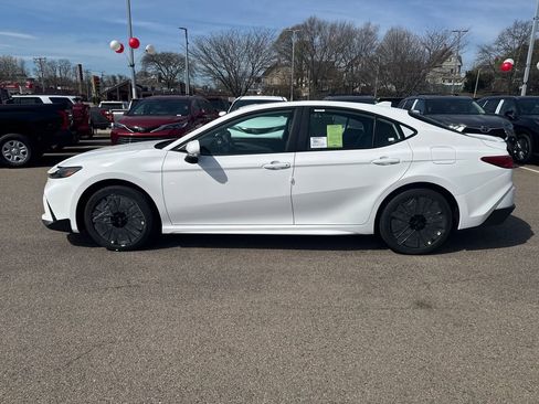New 2026 Toyota Camry SE AWD/4WD image 4