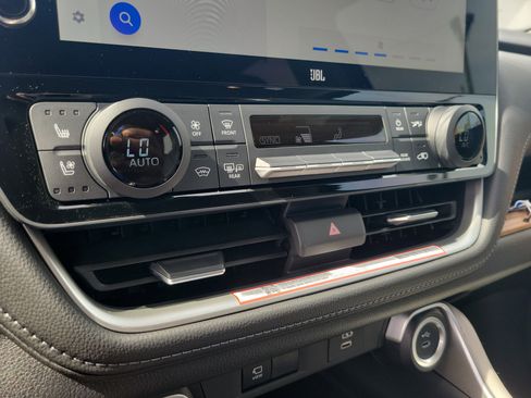 Used 2026 Toyota Grand Highlander LE image 28