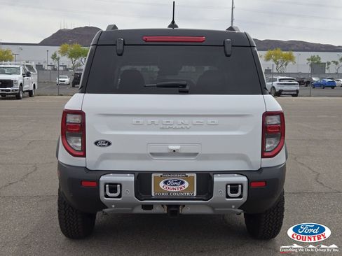 New 2026 Ford Bronco Sport Outer Banks w/ Sasquatch Outer Banks Package AWD/4WD image 4