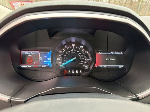 Used 2019 Ford Edge SEL w/ Equipment Group 201A image 24