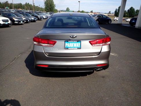 Used 2016 Kia Optima LX image 4