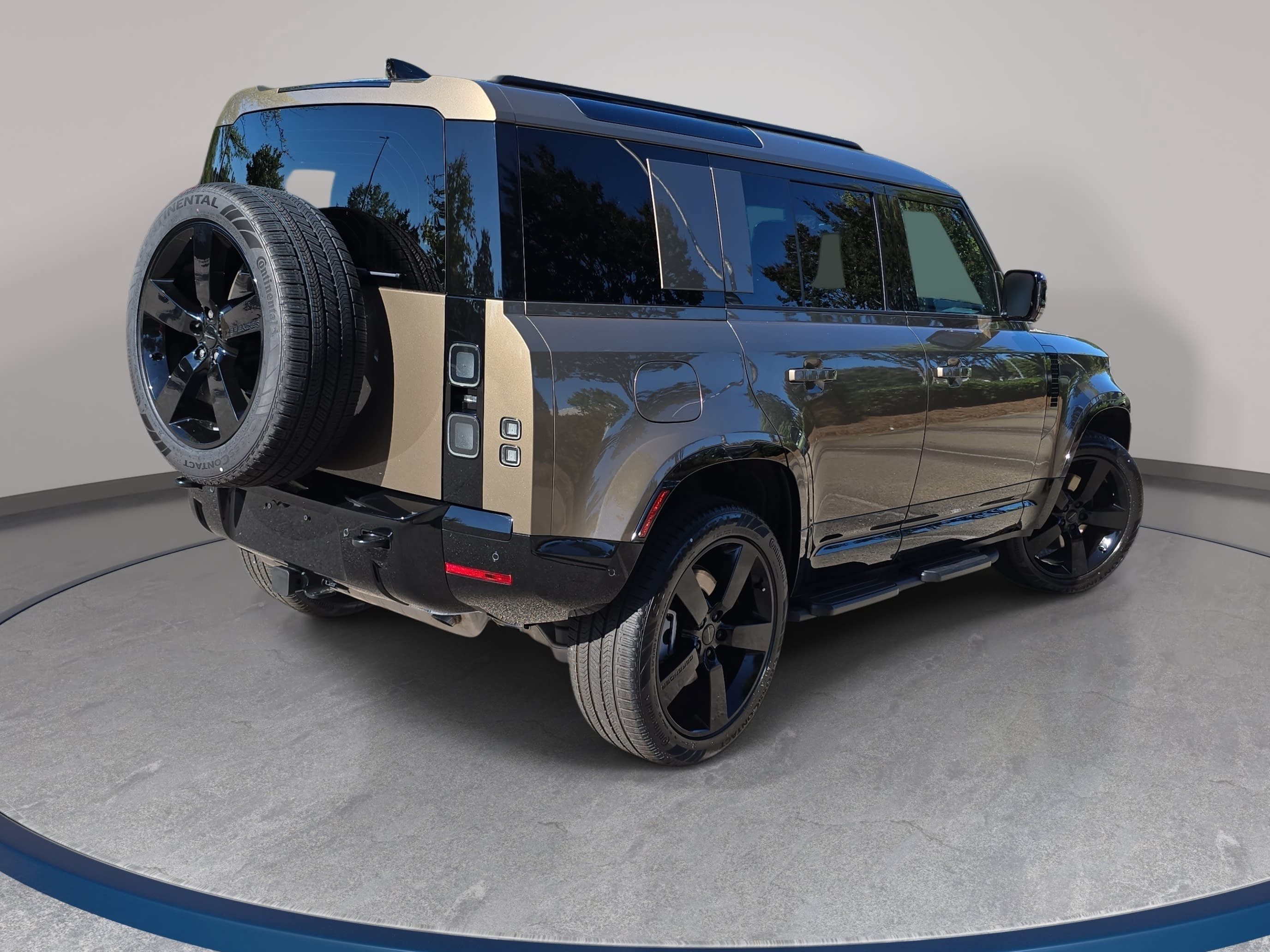 New 2026 Land Rover Defender 110 X-Dynamic SE AWD/4WD image 5