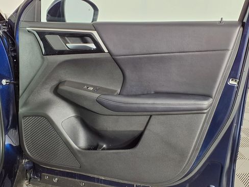 Used 2024 Mitsubishi Outlander SE AWD/4WD image 7