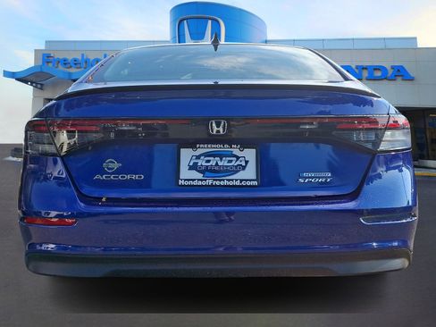 Used 2024 Honda Accord Sport image 5