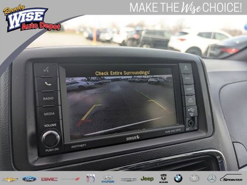 Used 2019 Dodge Grand Caravan SXT image 14