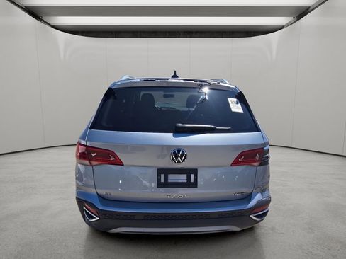 Used 2022 Volkswagen Taos SE AWD/4WD image 8