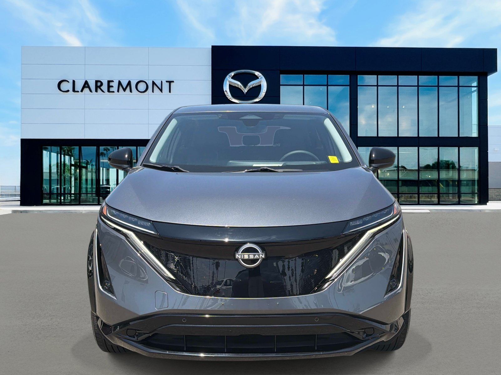 Used 2025 Nissan Ariya FWD image 2