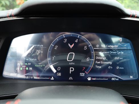 Used 2025 Chevrolet Corvette Stingray Preferred Cpe w/ 2LT RWD image 35