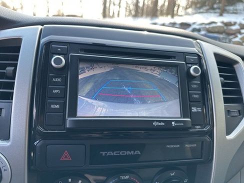 Used 2015 Toyota Tacoma 4x4 Double Cab w/ TRD Off-Road Package image 20