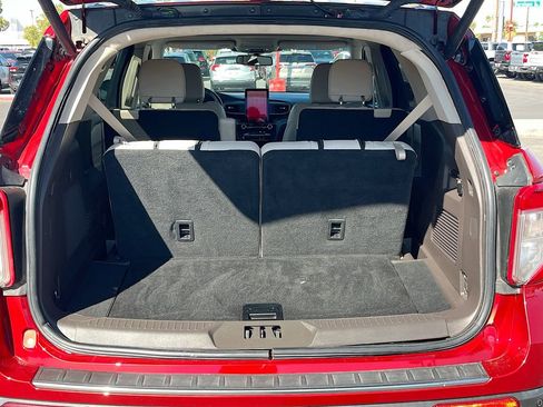 Used 2022 Ford Explorer Platinum w/ Equipment Group 601A image 28