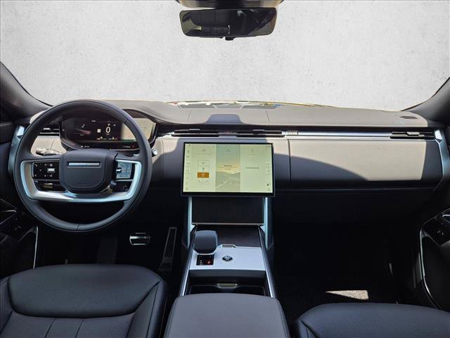 New 2026 Land Rover Range Rover Long Wheelbase SE AWD/4WD image 16