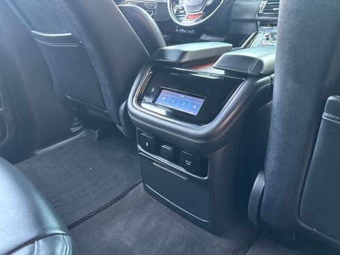 Used 2024 Lincoln Navigator L 4WD image 34