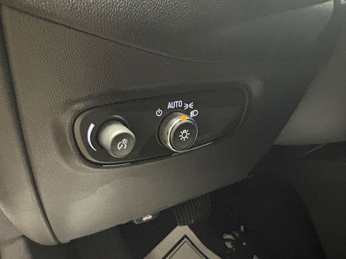 Used 2023 Chevrolet Equinox RS image 16