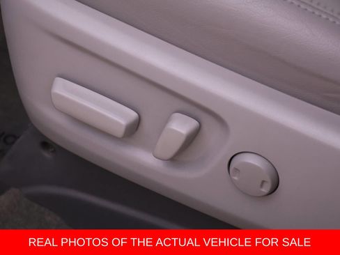 Used 2019 Toyota Sienna XLE image 14