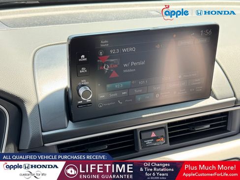 Used 2025 Honda Pilot Touring image 12