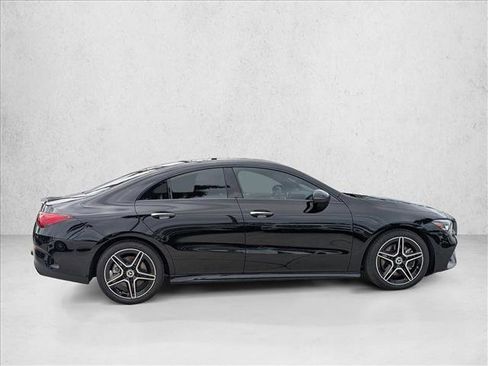 Used 2025 Mercedes-Benz CLA 250 image 4