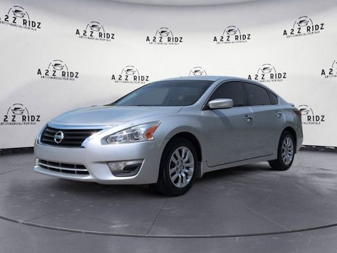 Used 2015 Nissan Altima 2.5 S w/ Power Driver Seat Package image 3