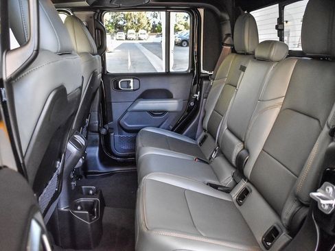 New 2026 Jeep Gladiator Mojave image 17