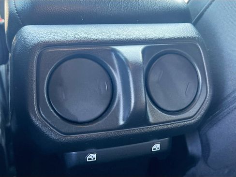 Used 2023 Jeep Wrangler Unlimited w/ Cold Weather Group AWD/4WD image 28