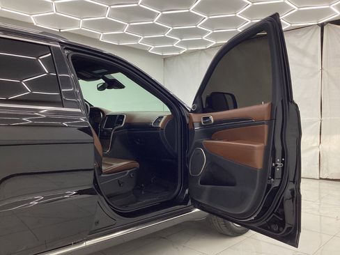 Used 2017 Jeep Grand Cherokee Summit image 17