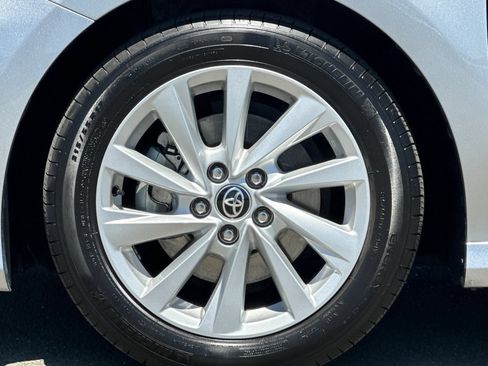 Used 2022 Toyota Camry LE AWD/4WD image 24