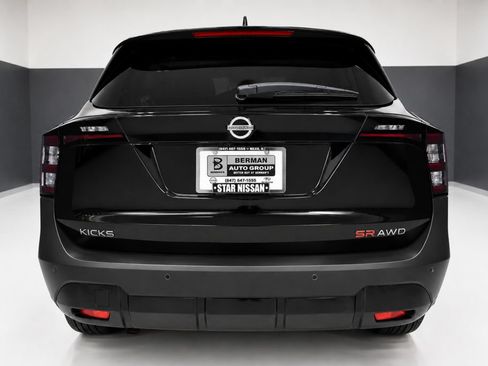 Certified 2025 Nissan Kicks SR w/ SR Premium Package AWD/4WD image 9
