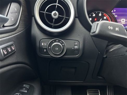 Used 2022 Alfa Romeo Stelvio Ti image 31