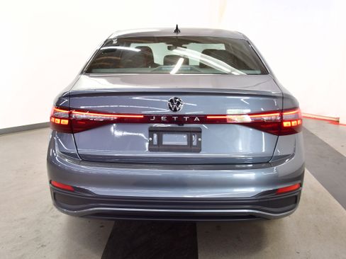 Used 2025 Volkswagen Jetta Sport FWD image 6