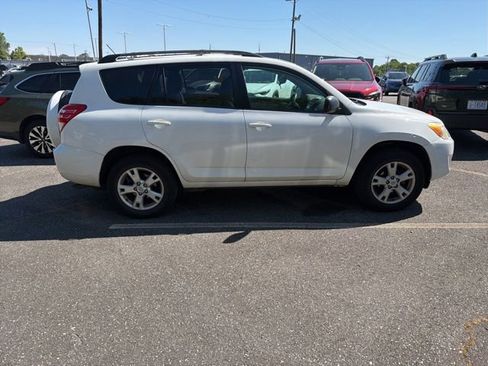 Used 2012 Toyota RAV4 FWD w/ Upgrade Value Pkg image 4