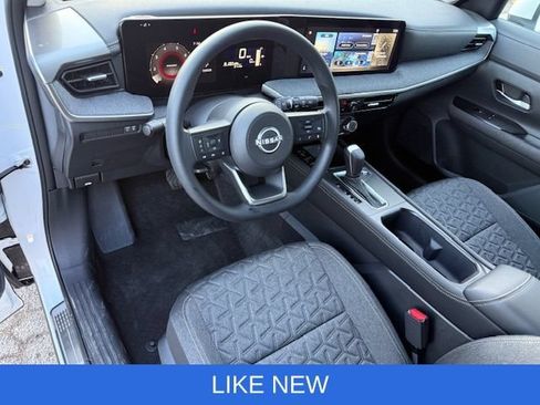 Used 2025 Nissan Kicks SV w/ Illumination Package AWD/4WD image 11
