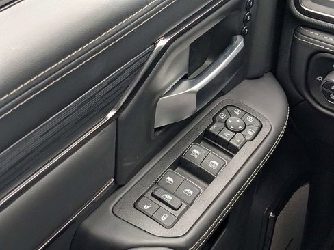 New 2026 RAM 2500 4x4 Crew Cab image 21