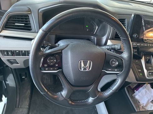 Used 2019 Honda Odyssey EX-L image 12