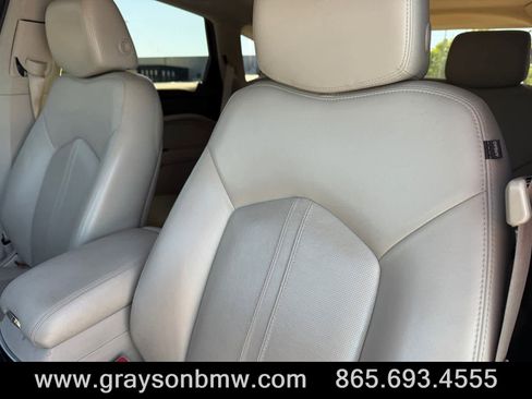 Used 2015 Cadillac SRX Premium AWD/4WD image 13