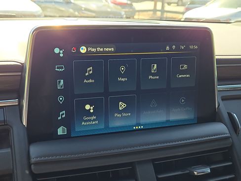 Used 2024 Chevrolet Tahoe Z71 w/ Luxury Package image 19