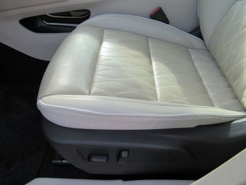 Used 2023 Buick Envision Avenir FWD image 21