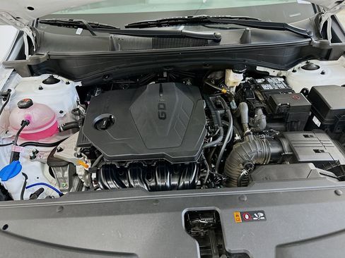 Used 2025 Kia Sportage LX image 33