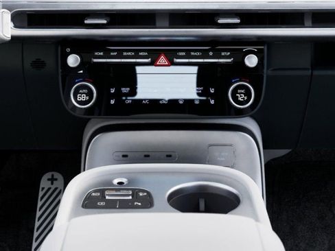 New 2026 Hyundai Ioniq 9 Calligraphy AWD/4WD image 16