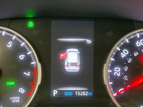 Used 2021 Toyota RAV4 XLE w/ Convenience Package image 23