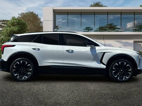 Used 2024 Chevrolet Blazer EV RS AWD/4WD image 3