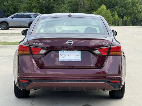 Certified 2024 Nissan Altima 2.5 SV FWD image 5