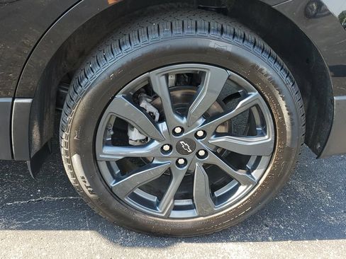 Used 2023 Chevrolet Equinox RS AWD/4WD image 6
