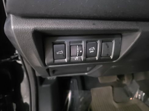 Used 2022 Subaru Outback Premium image 12