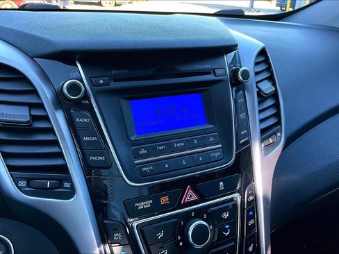 Used 2013 Hyundai Elantra GT w/ Touch & Go Pkg image 26