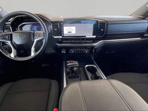 Used 2024 Chevrolet Silverado 1500 RST w/ Z71 Off-Road Package AWD/4WD image 7