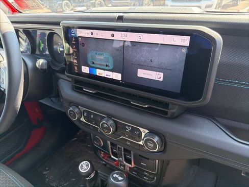 Certified 2025 Jeep Wrangler Unlimited Rubicon 4xe w/ Convenience Group AWD/4WD image 14