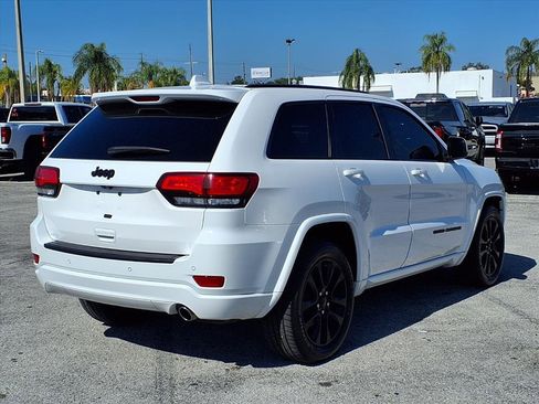 Used 2020 Jeep Grand Cherokee Altitude image 7