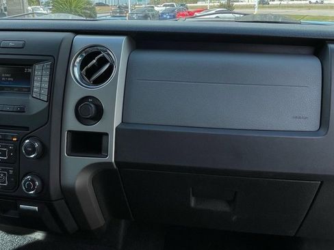 Used 2014 Ford F150 XLT w/ XLT Chrome Package image 28